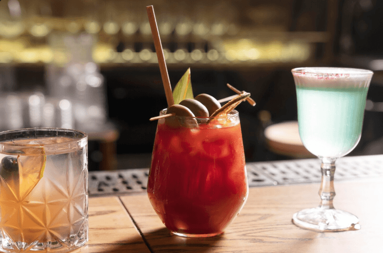 Can Traditional Pubs Compete With Cocktail Bars? The Surprising Reinvention Happening Right Now