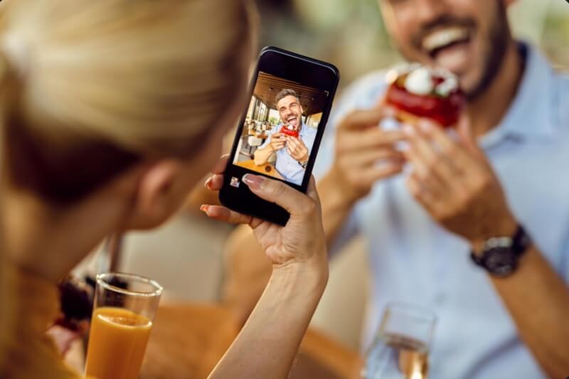 Are Pub Influencers Changing What We Eat and Drink? The Social Media Effect on Modern Dining