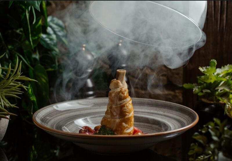 The Invisible Menu: How Food Smells Influence Ordering Decisions Before You Even Sit Down
