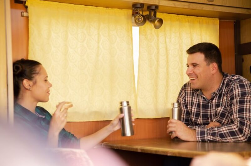 How People Choose Where to Sit in a Pub (And What It Quietly Gives Away)