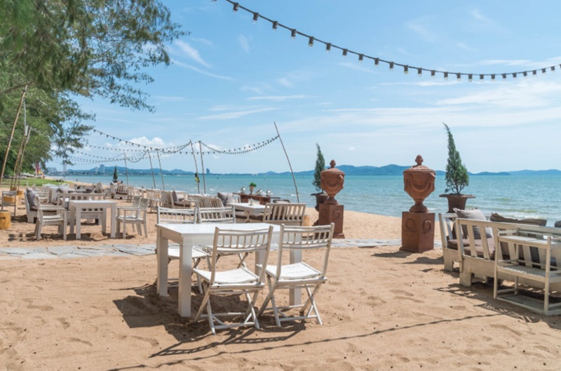 Coastal Brunch Pubs