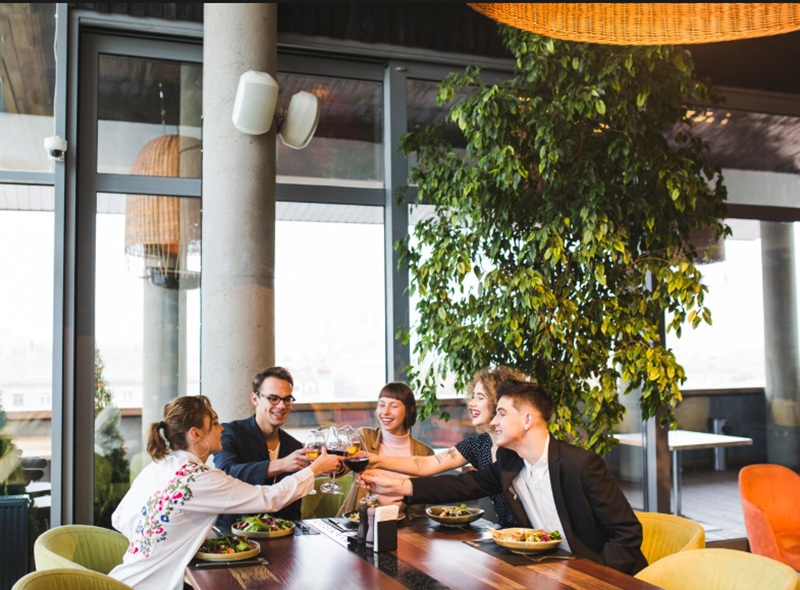 Food Halls Stealing Casual Dining Crowd From Traditional Pubs