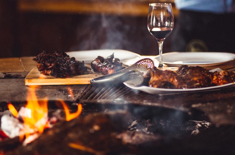 Pub Roasts Weekend Status Symbol